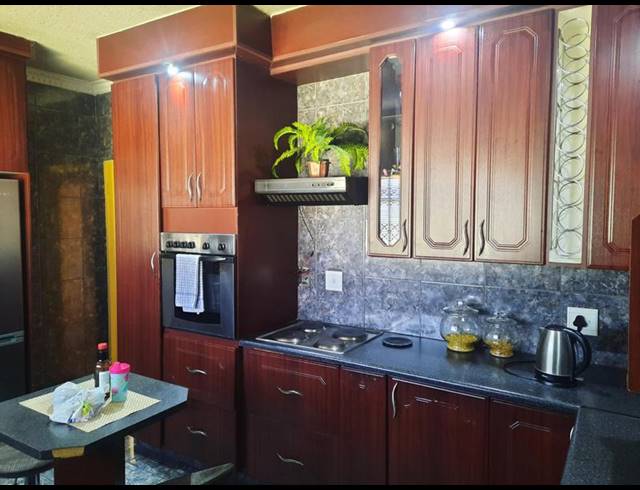 3 BEDROOM HOUSE FOR SALE IN STEELPARK